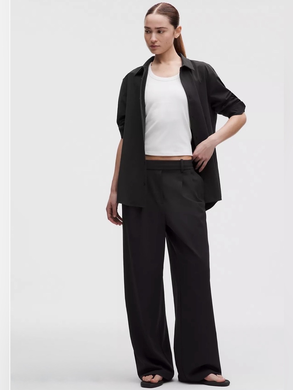 Like new medium black lululemon Daydrift High-Rise Wide-Leg Trouser Regular